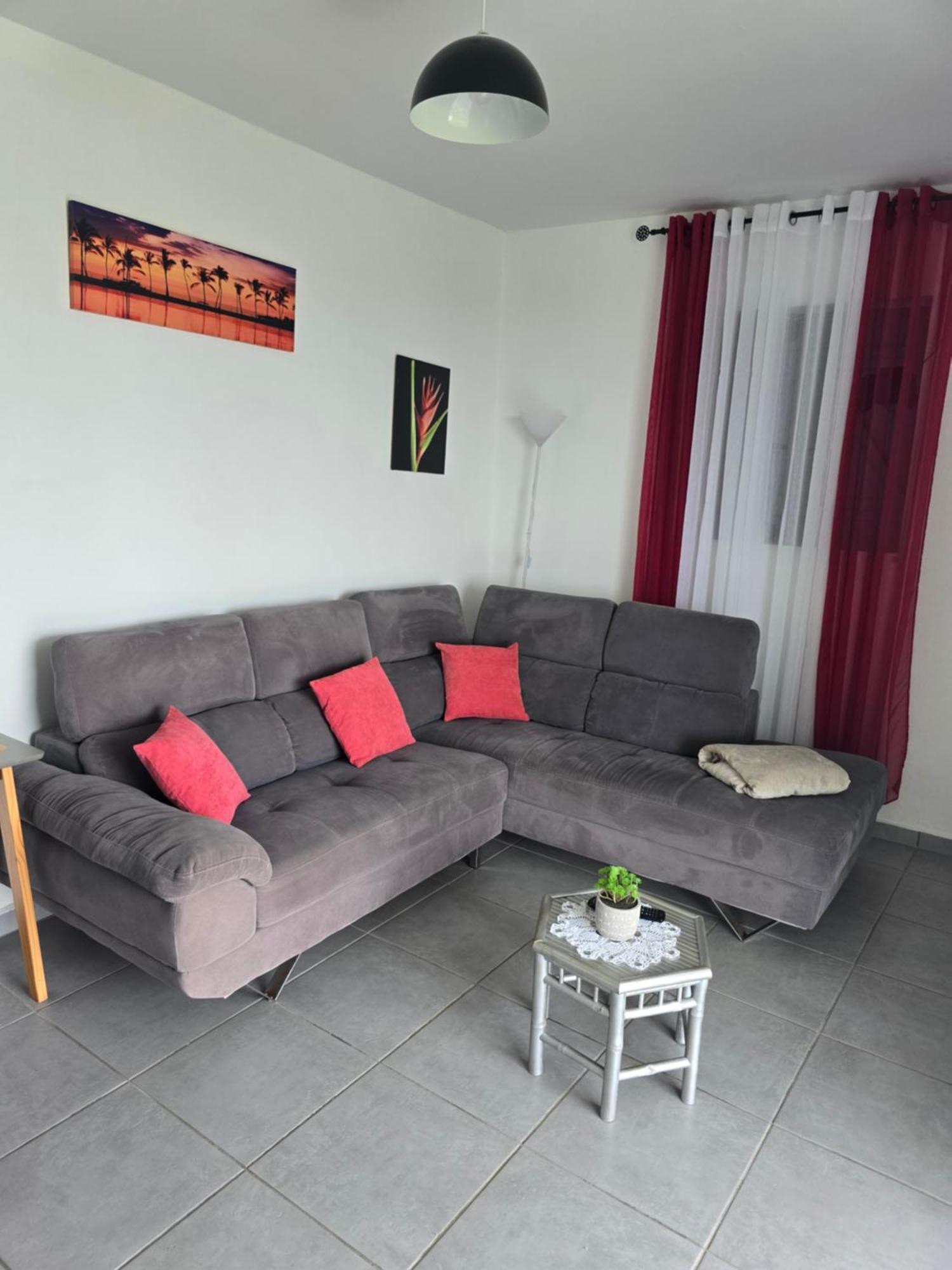 Maison Laurencia - Appartement De L'Etage Sainte-Anne  Esterno foto