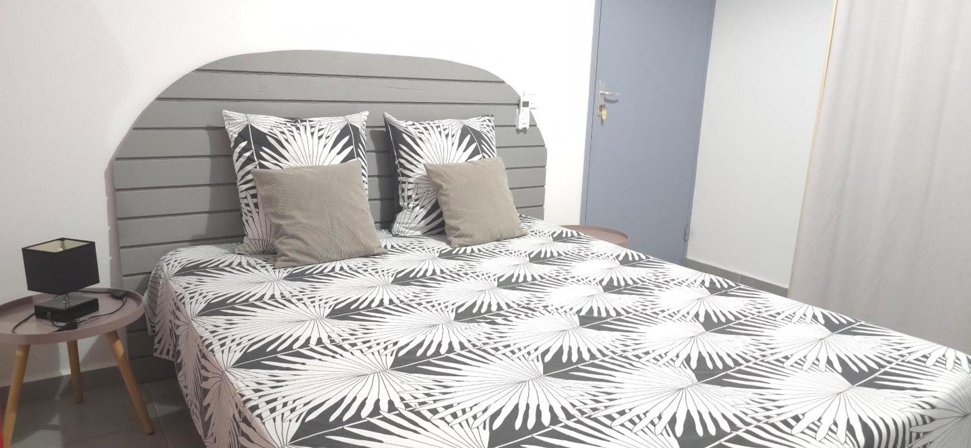 Maison Laurencia - Appartement De L'Etage Sainte-Anne  Esterno foto